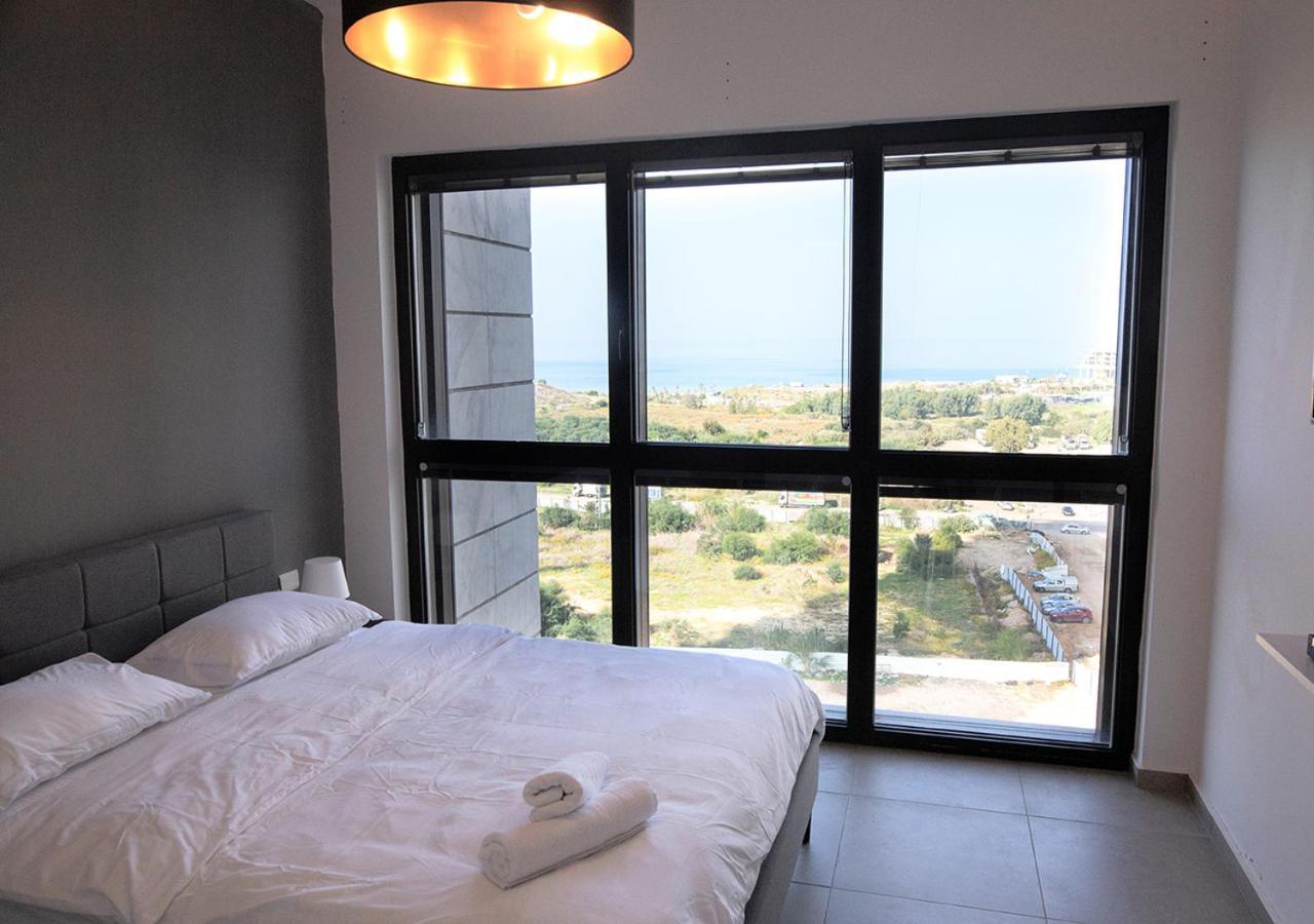 Oַ&O Group- Cool & Urban Apt Luxury Tower Sea View Bat Yam Buitenkant foto