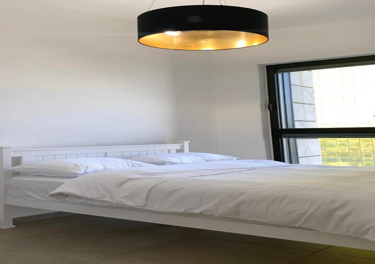 Oַ&O Group- Cool & Urban Apt Luxury Tower Sea View Bat Yam Buitenkant foto