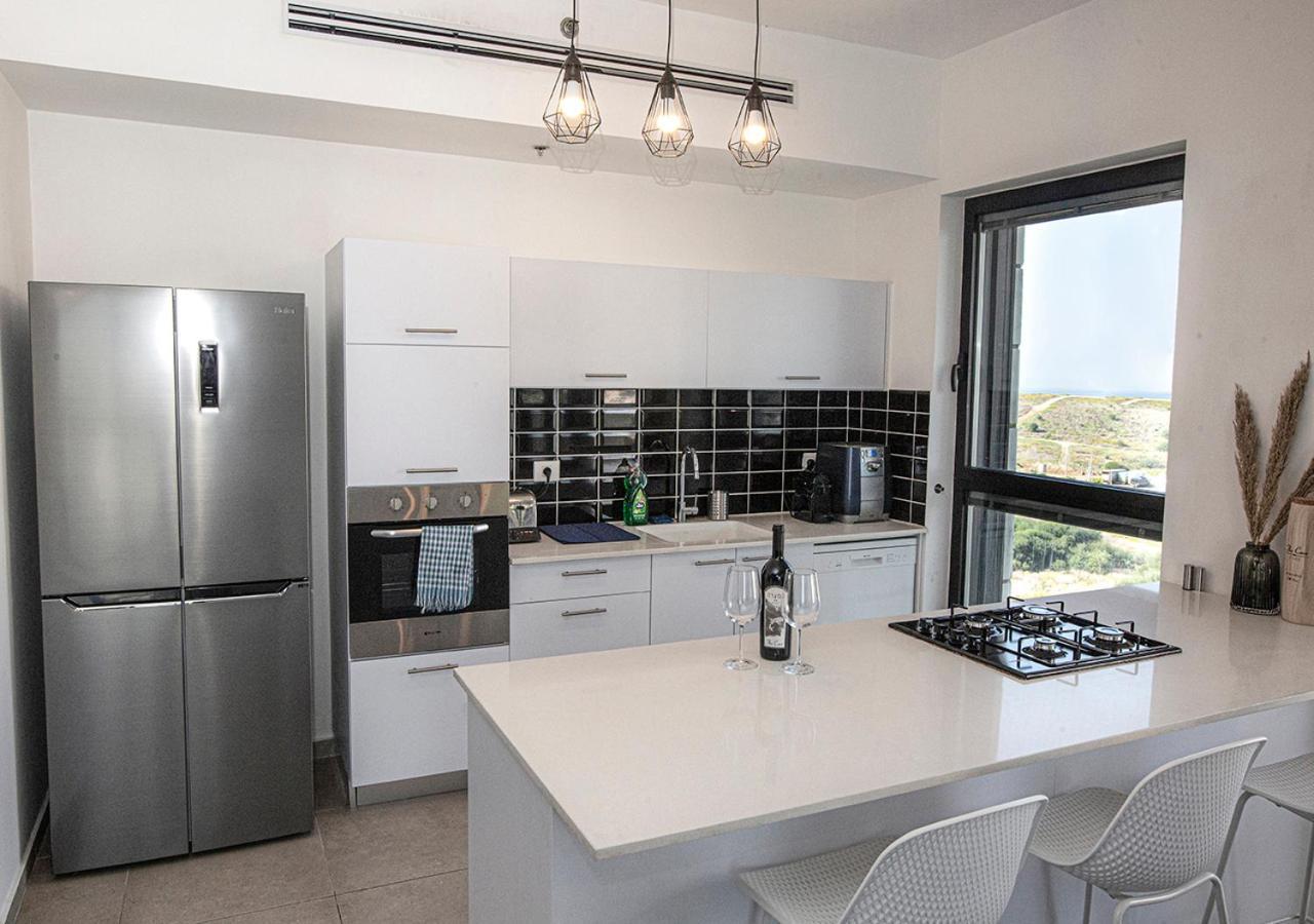 Oַ&O Group- Cool & Urban Apt Luxury Tower Sea View Bat Yam Buitenkant foto
