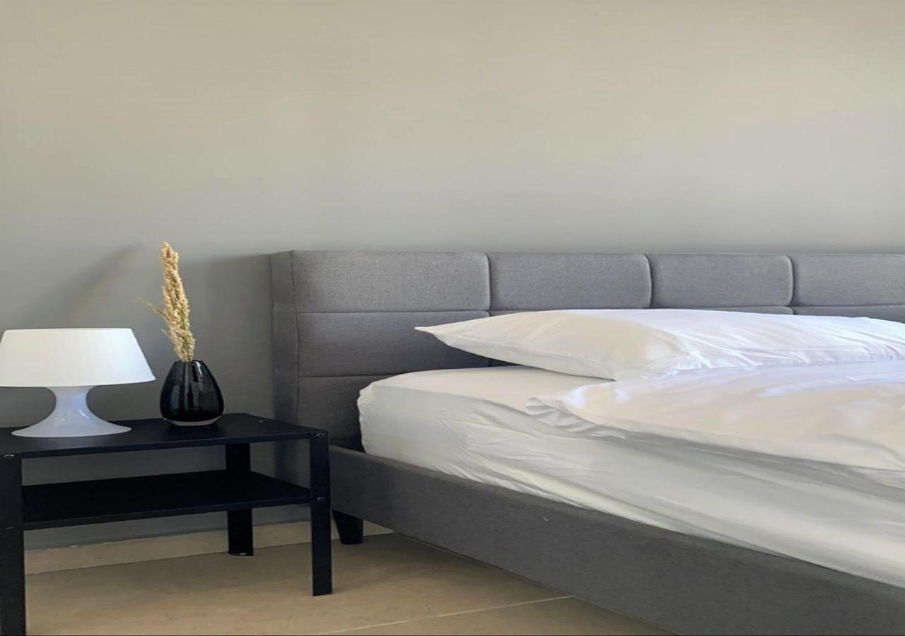 Oַ&O Group- Cool & Urban Apt Luxury Tower Sea View Bat Yam Buitenkant foto
