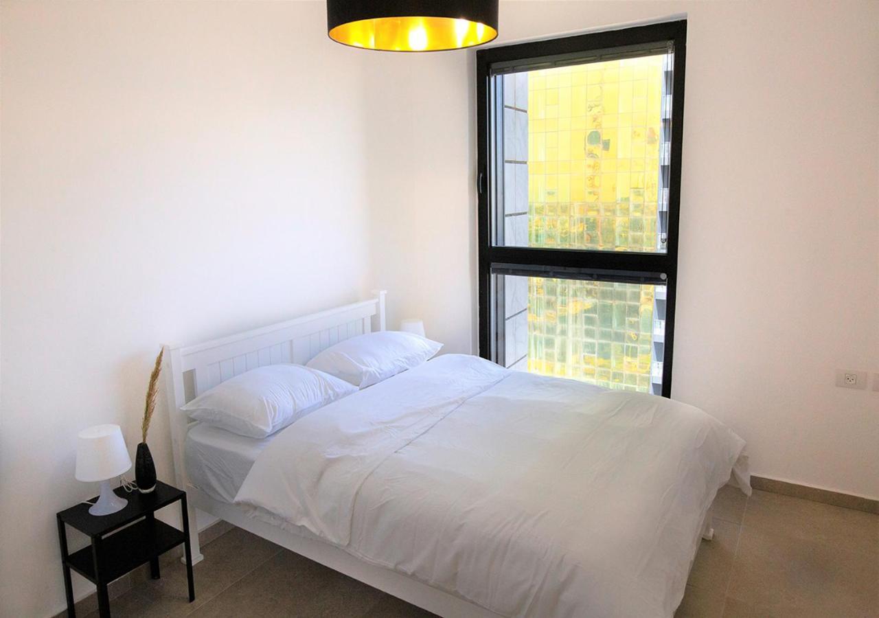 Oַ&O Group- Cool & Urban Apt Luxury Tower Sea View Bat Yam Buitenkant foto