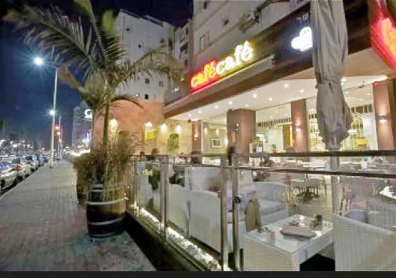 Oַ&O Group- Cool & Urban Apt Luxury Tower Sea View Bat Yam Buitenkant foto